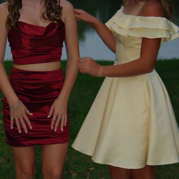 Mori Lee yellow homecoming dress - Picture 3 of 4